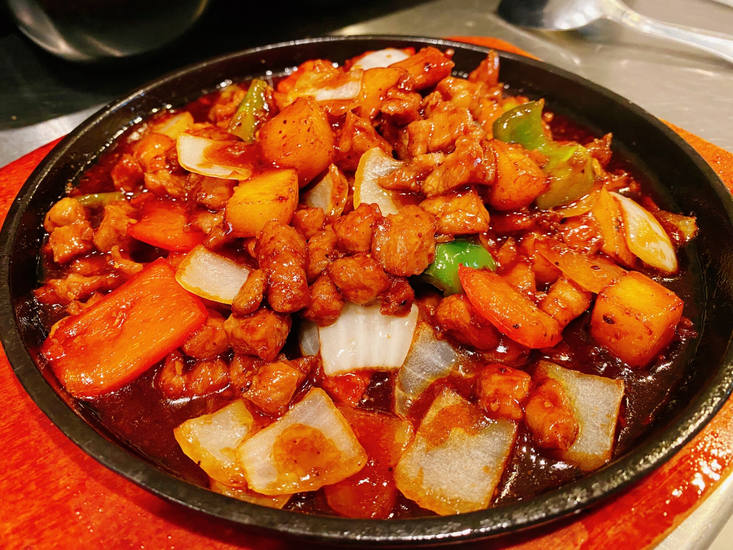 Black Pepper Mango Beef