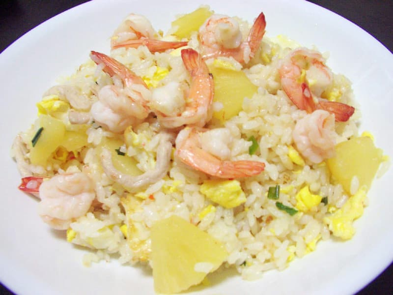 Fried Pineapple Rice/Noodle with Shrimp