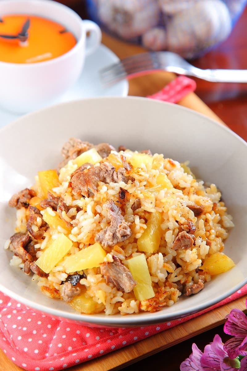 Fried Pineapple Rice/Noodle with Steak